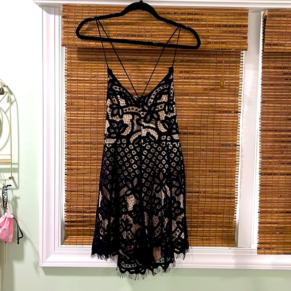 Express Pants - Express size 6 black lace romper